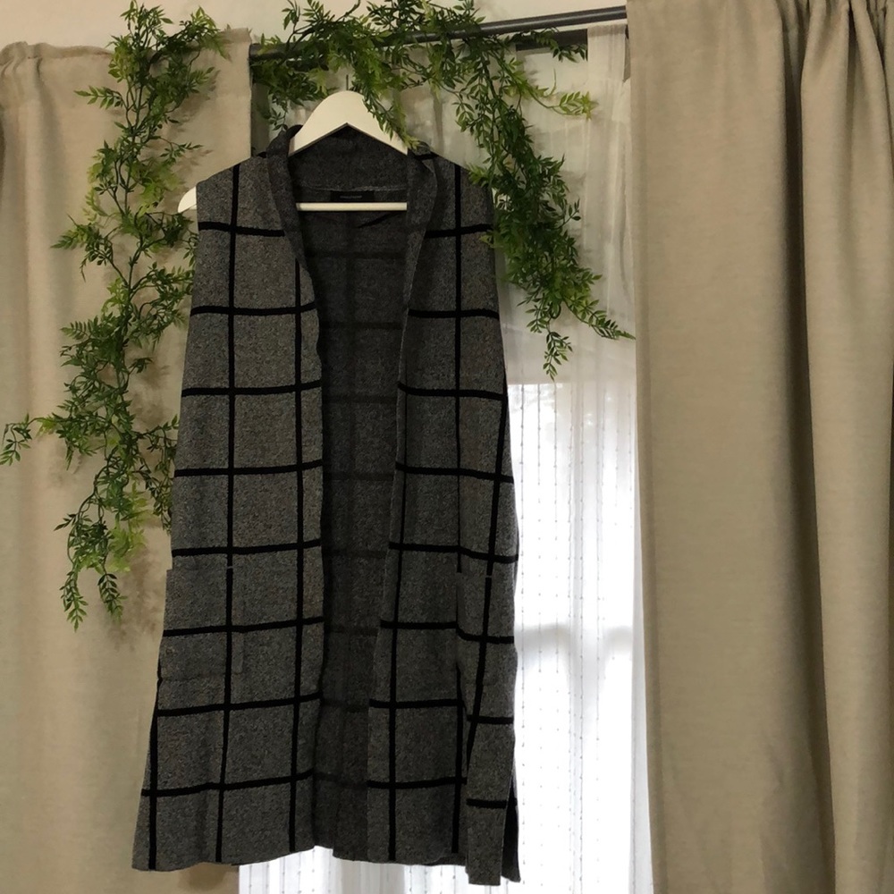 Grey and black grid tunic vest
